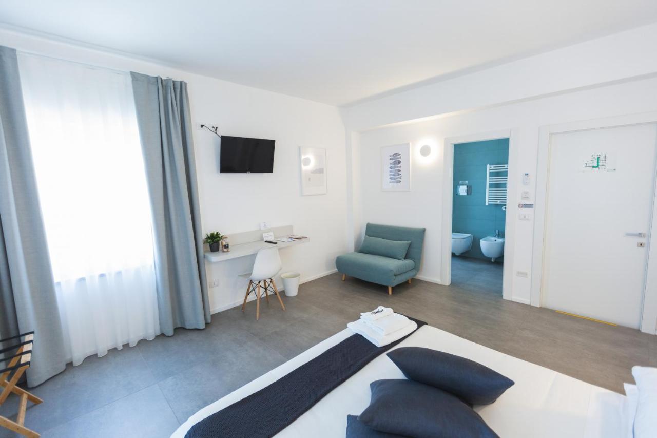 B&B A Due Passi Dal Mare Джеля Екстериор снимка