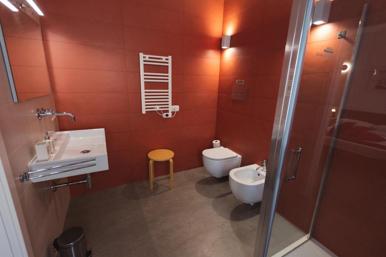 B&B A Due Passi Dal Mare Джеля Екстериор снимка