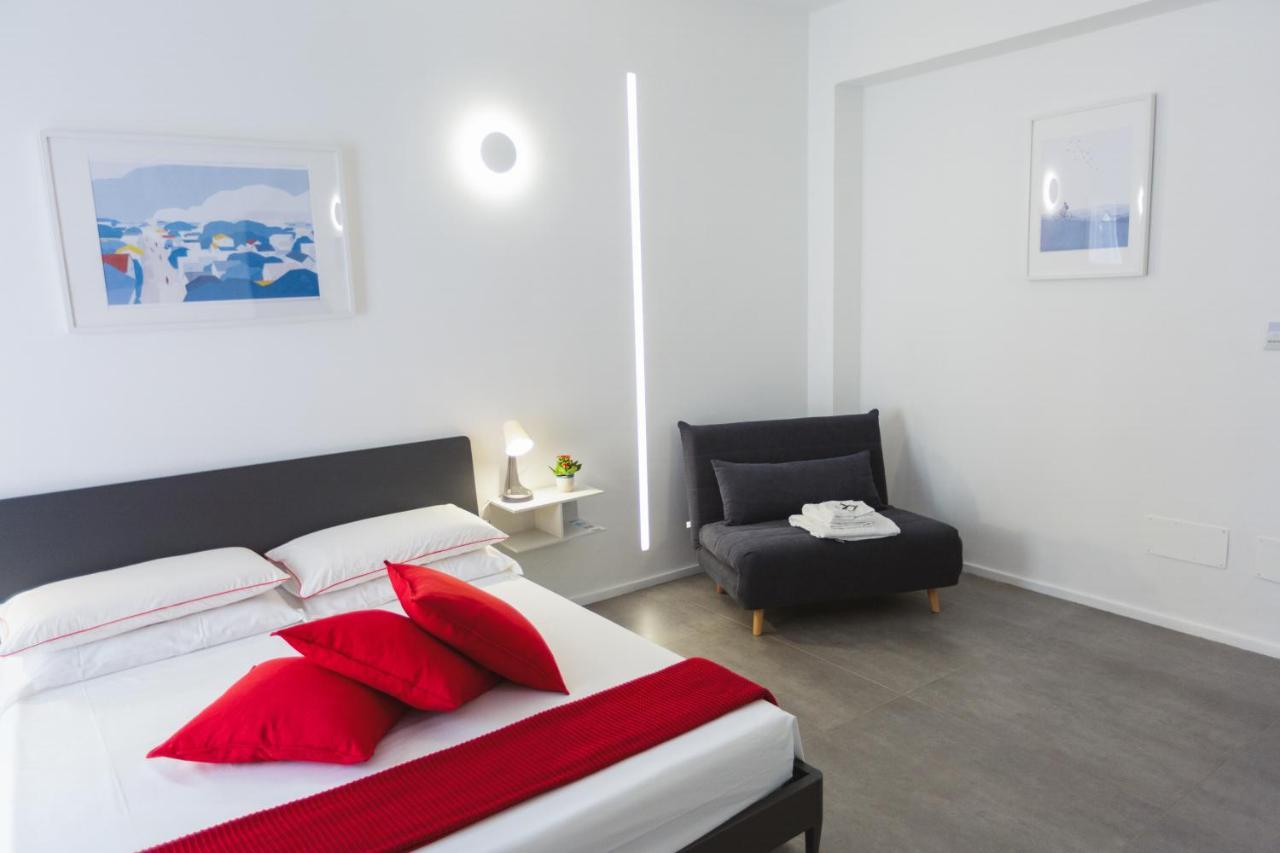 B&B A Due Passi Dal Mare Джеля Екстериор снимка